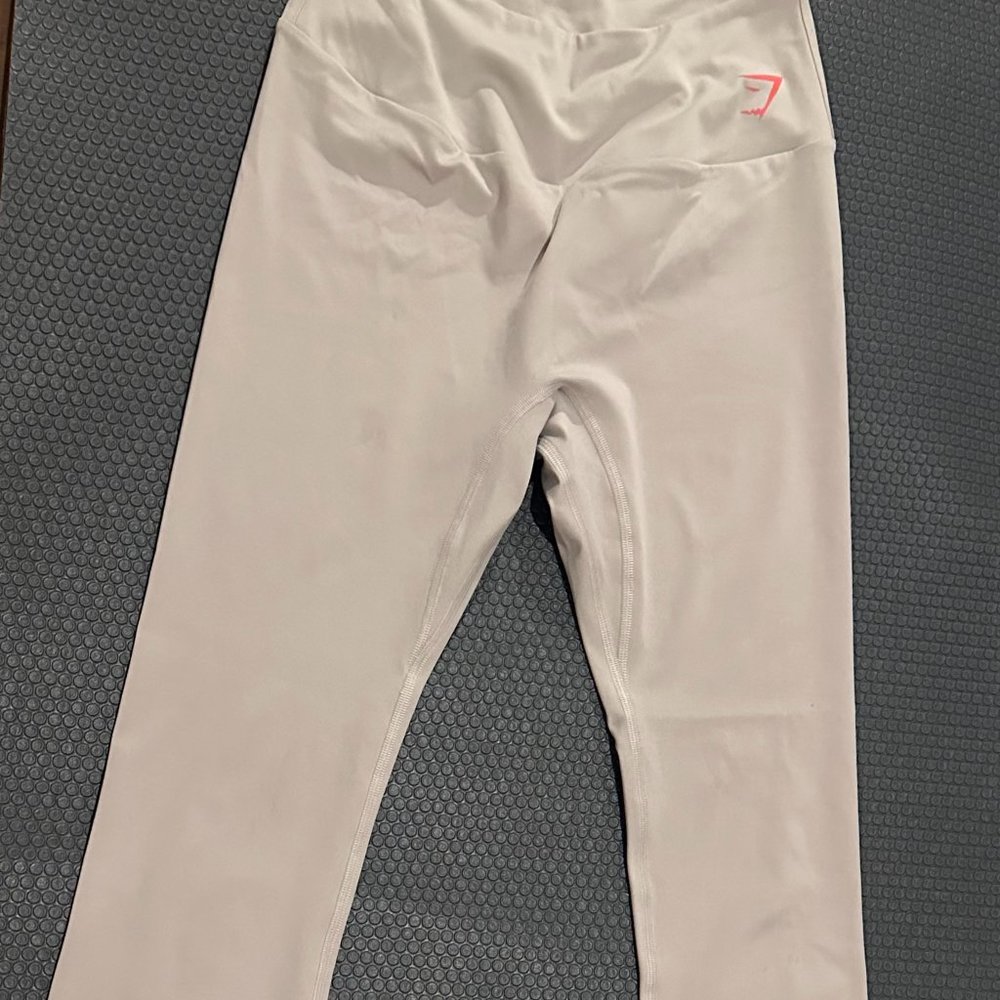 Gymshark Everyday Seamless Legging with Logo NWOT